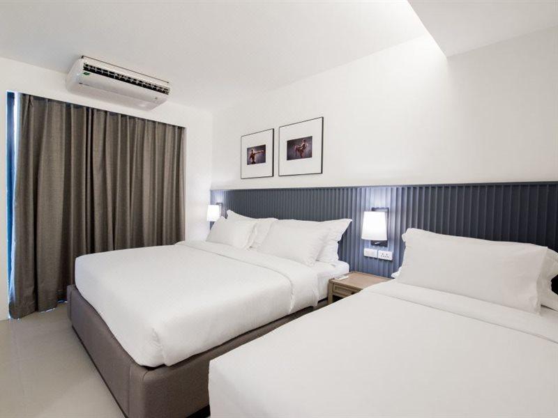 Marina House Muaythai Ta-Iad Phuket Chalong Buitenkant foto